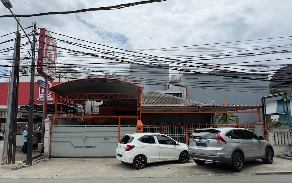 Beranda Istirahat Pluit Utara