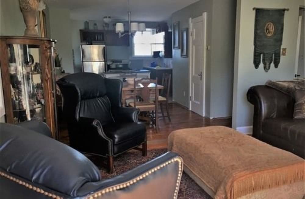Vineyard Mansion & Carriage House Bed & Breakfast