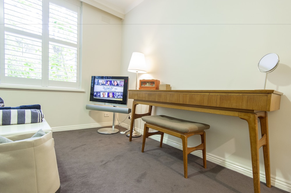 South Yarra Vacations - Sweet Caroline - Property Image 1