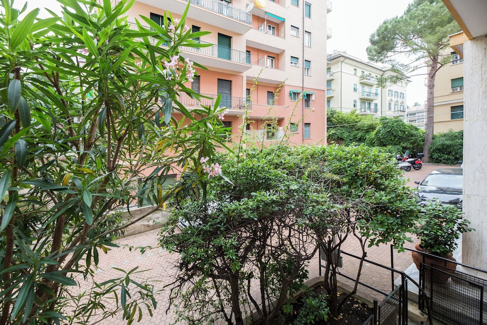 Spacious flat with Balcony