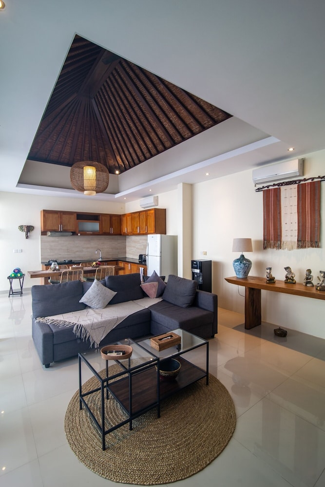 Marijo Villa 2BR Private Pool Mins to Central Ubud