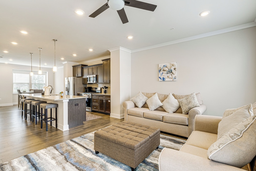 Fenced Yard: Spacious Southern Maryland Townhome!