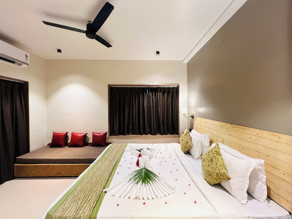 Yash Resort