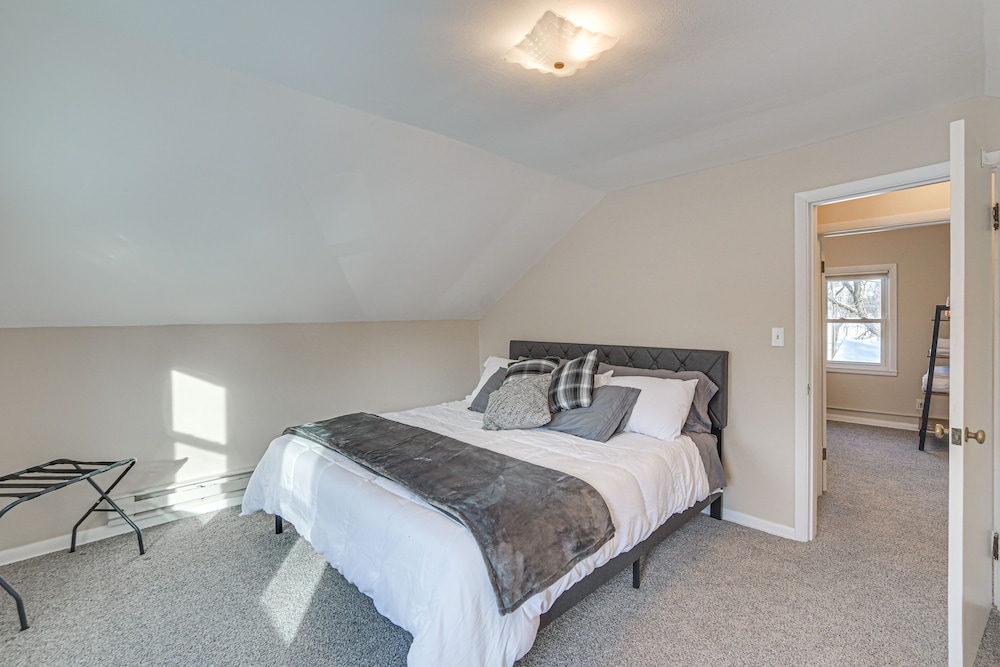 Charming Crookston Home: Walk to Downtown! view 4