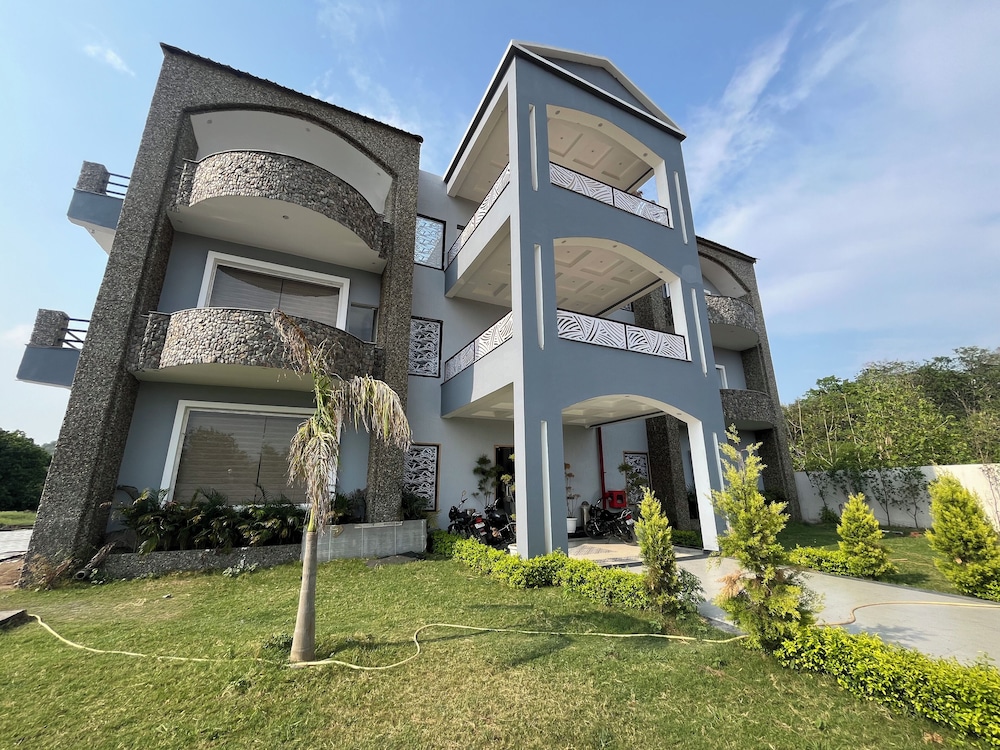 River Home Stay