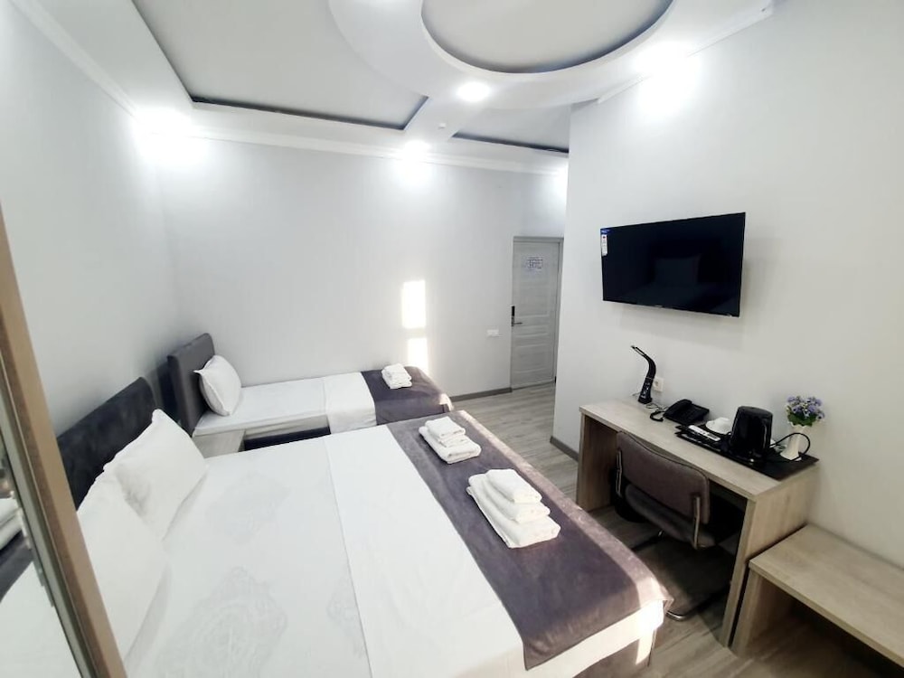 Shosh Boutique Hotel