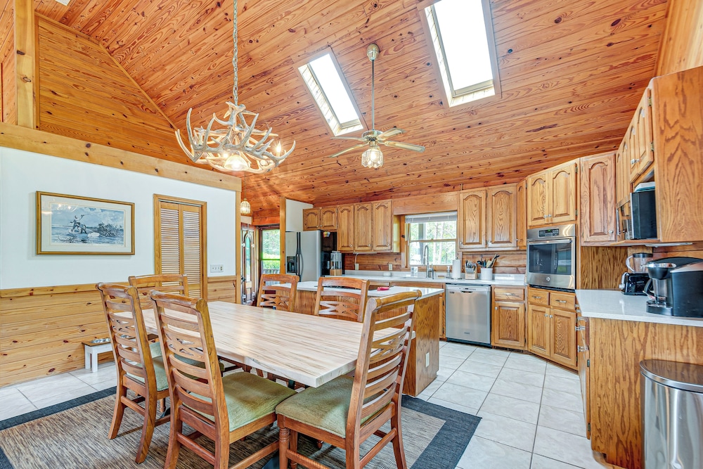 Hyco Lake Escape w/ Deck & Dock: Families Welcome!