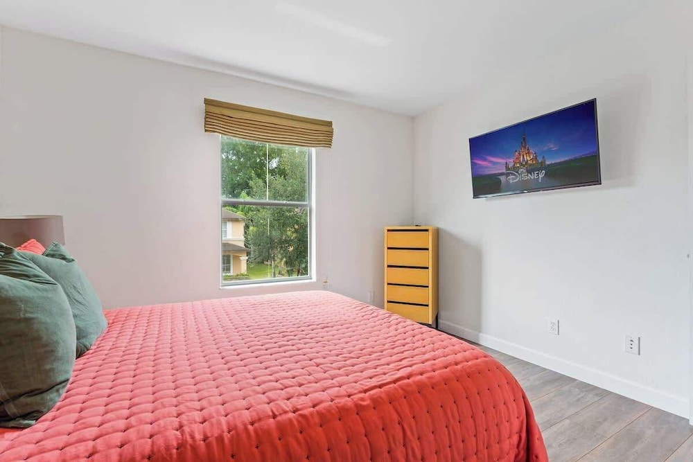Pet Friendly 4 BR With Hot Tub