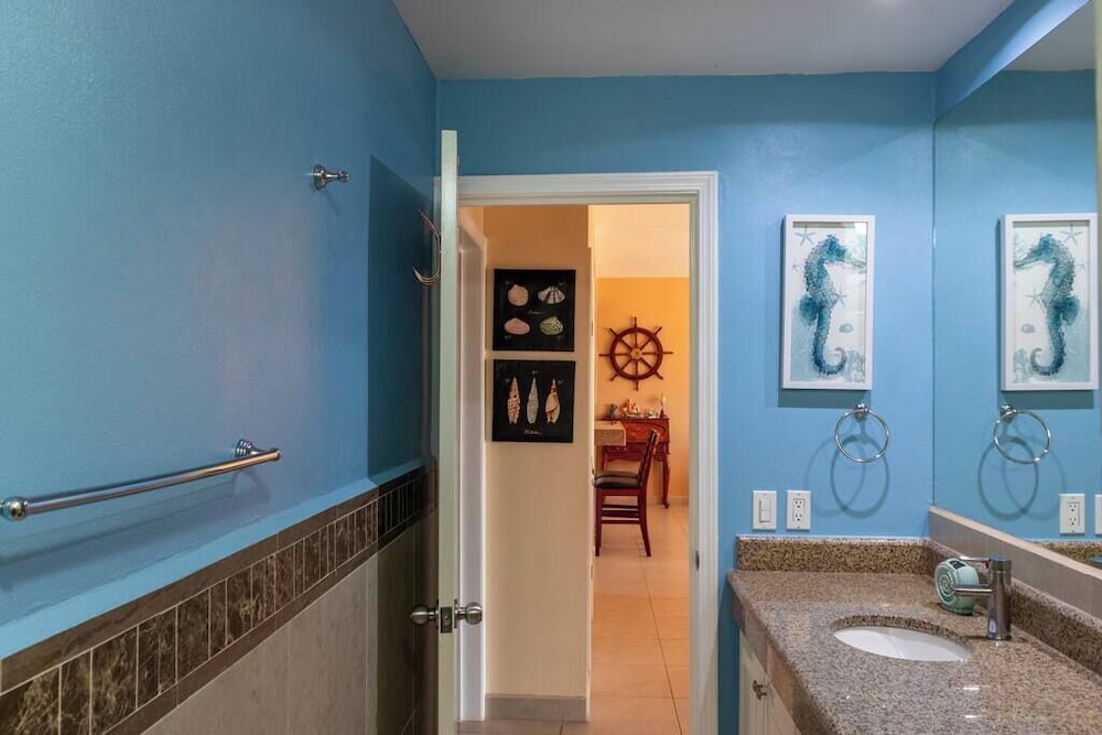 Peaceful Condo With Ocean View