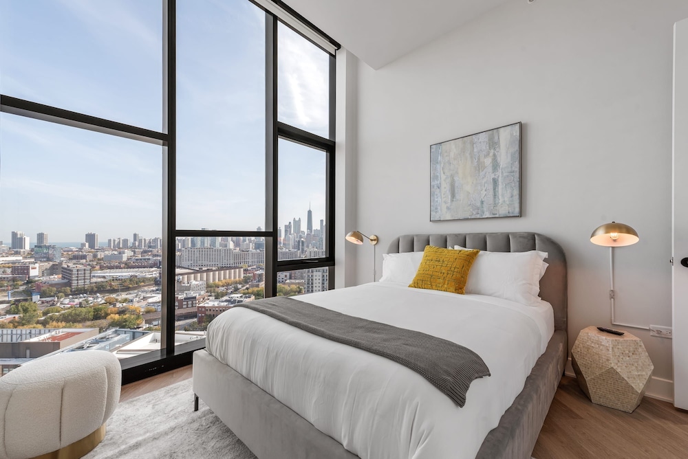 River West 2 Penthouses Skyline Group Comfort