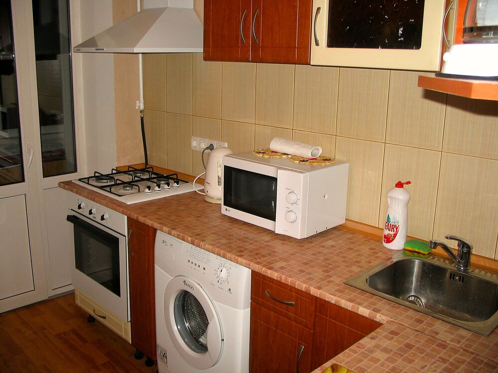 KyivHome Basseyna 17 City centre view 3