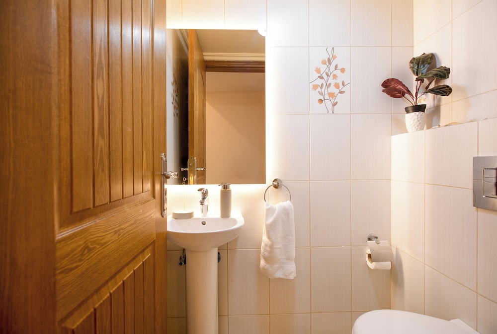 Akl - Chic Apts & Balconies in Batroun