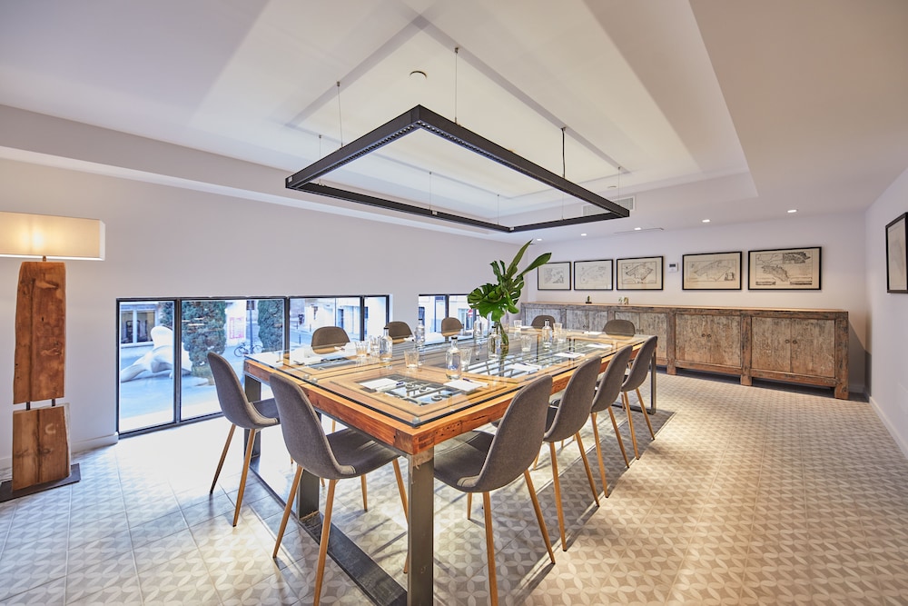 meeting & event spaces