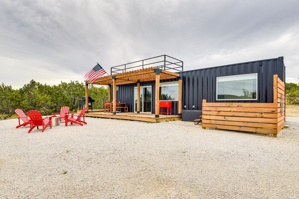Stephenville Vacations - Remote Strawn Container Home With Hot Tub! - Property Image 1