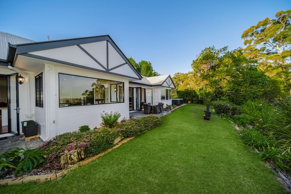 Ninderry Manor- Magical Sunshine Coast Escape