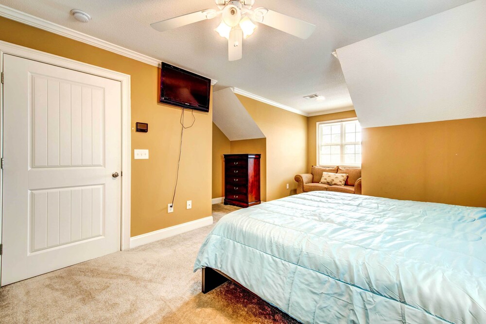 Milledgeville Vacations - Georgia Home on Lake Sinclair w/ Private Dock - Property Image 3