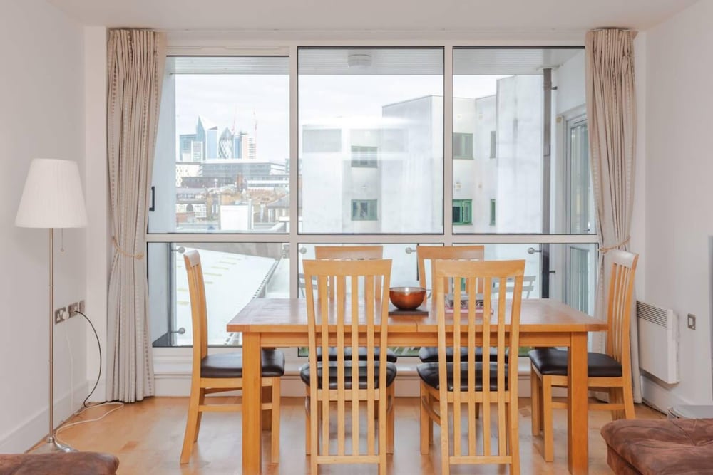 Spacious 2 Bedroom Flat on Bermondsey St