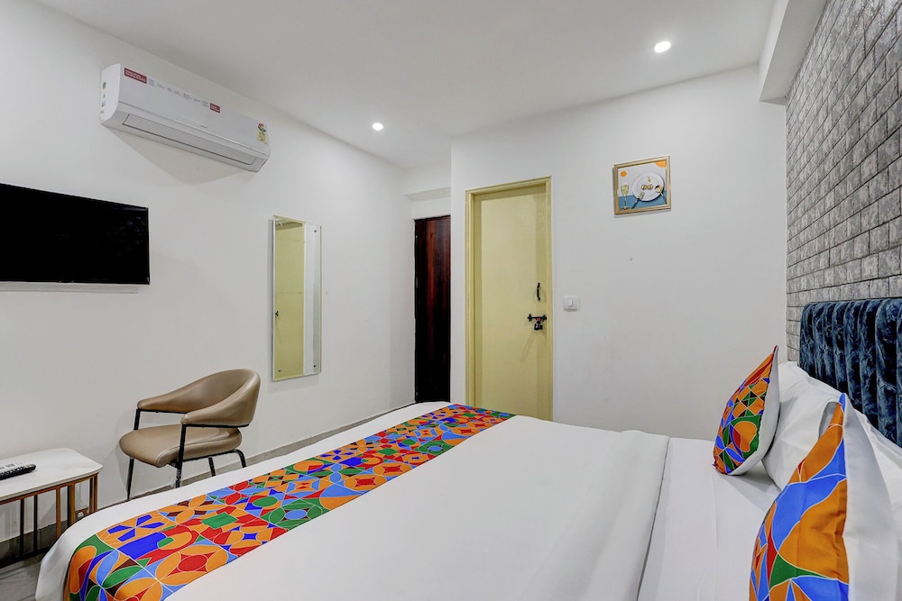 Fabhotel 18