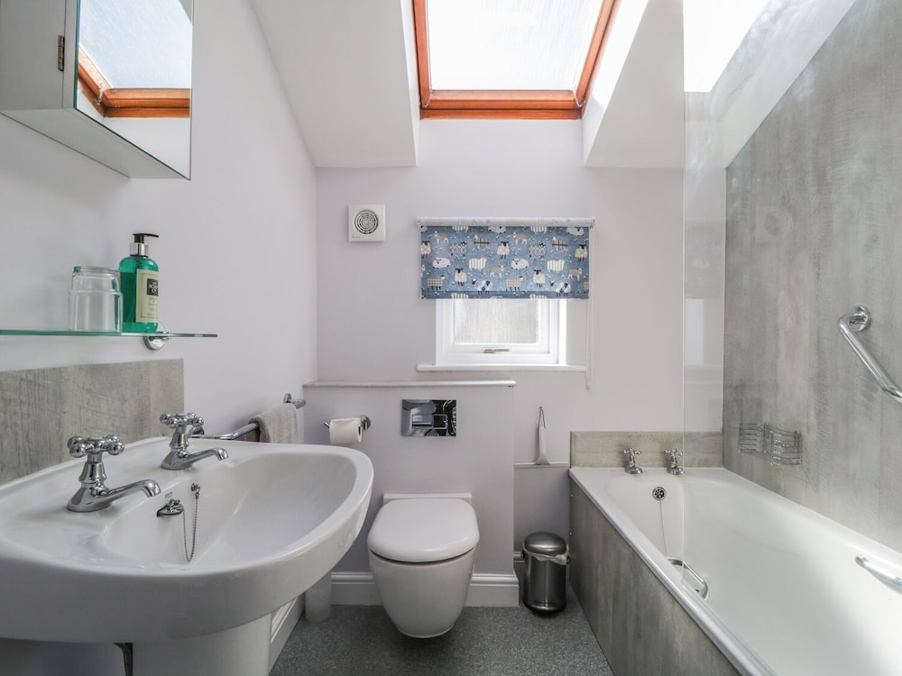 Swinside Cottage view 2