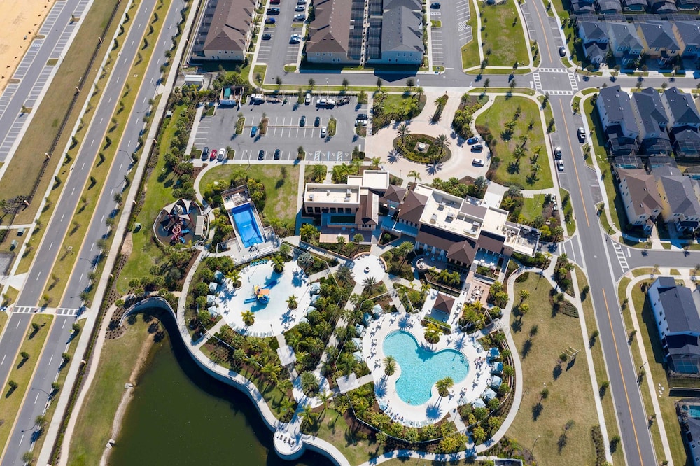 9140 Fun for the Family in Orlando Pool and Games