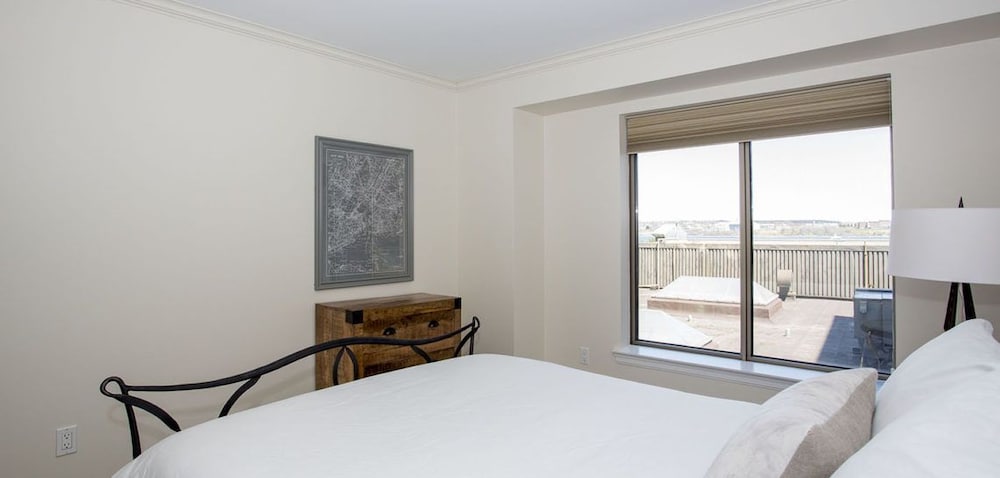 Moore Suites - Salter's gate