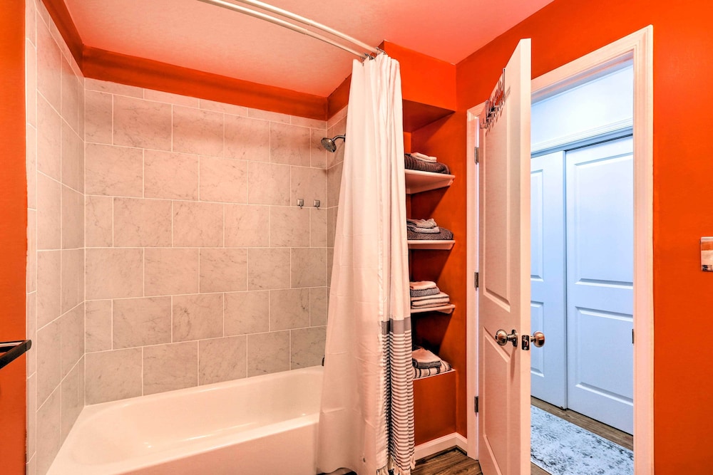 Private Mountain Home Near Shenandoah River! view 5