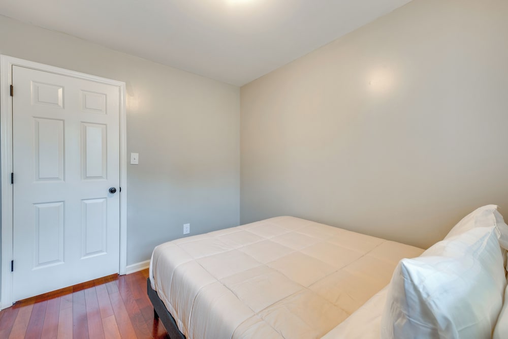 Spacious Home w/ Deck in Marietta!