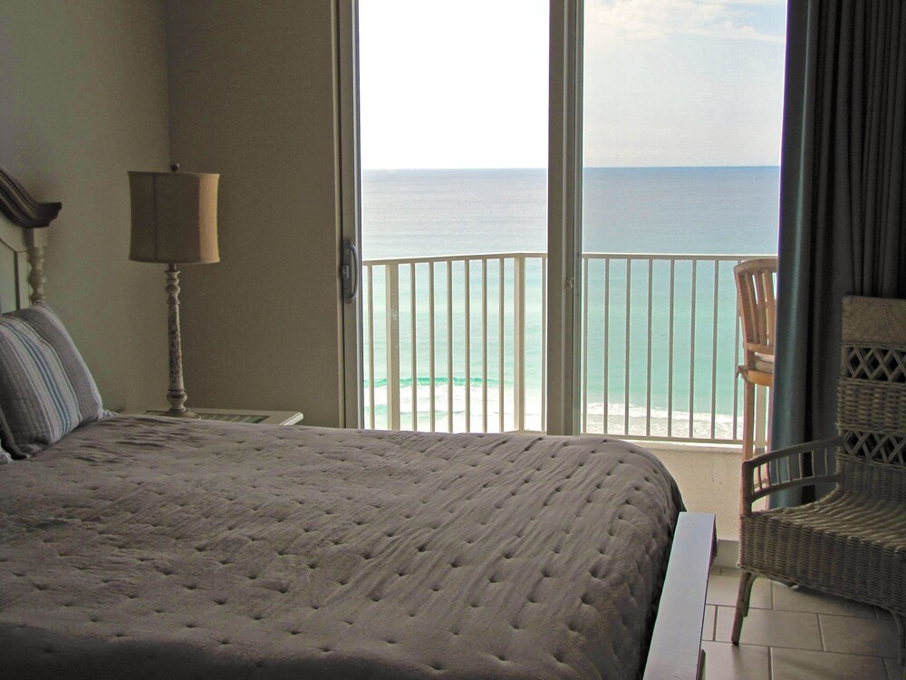 Majestic Sun Condos by Crystal Waters