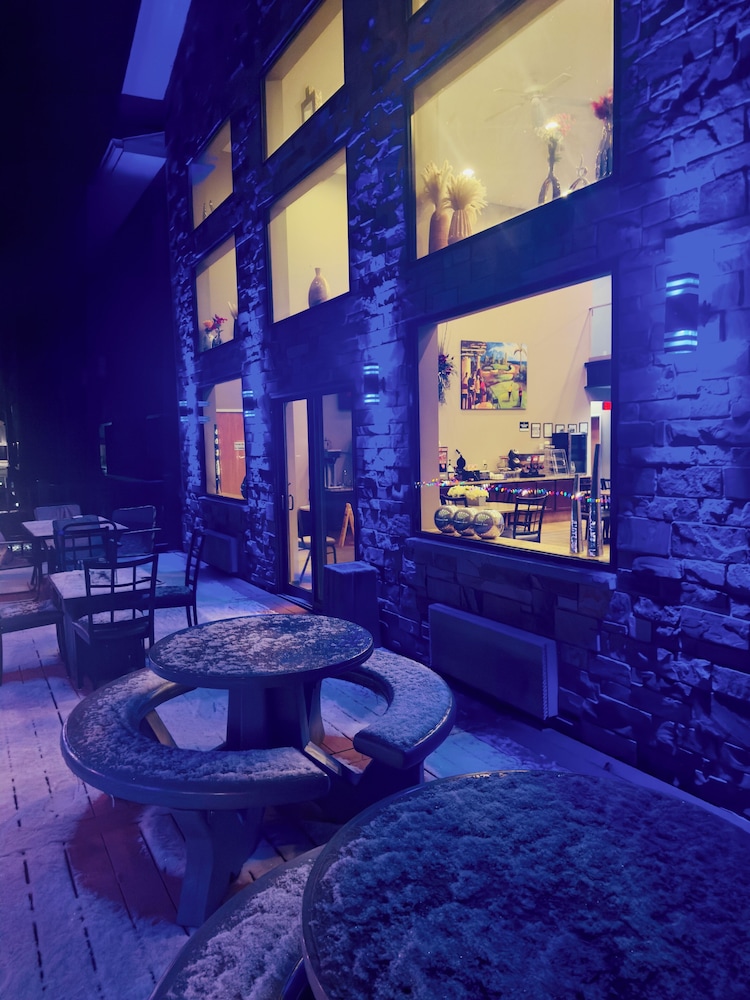 Qube Hotel