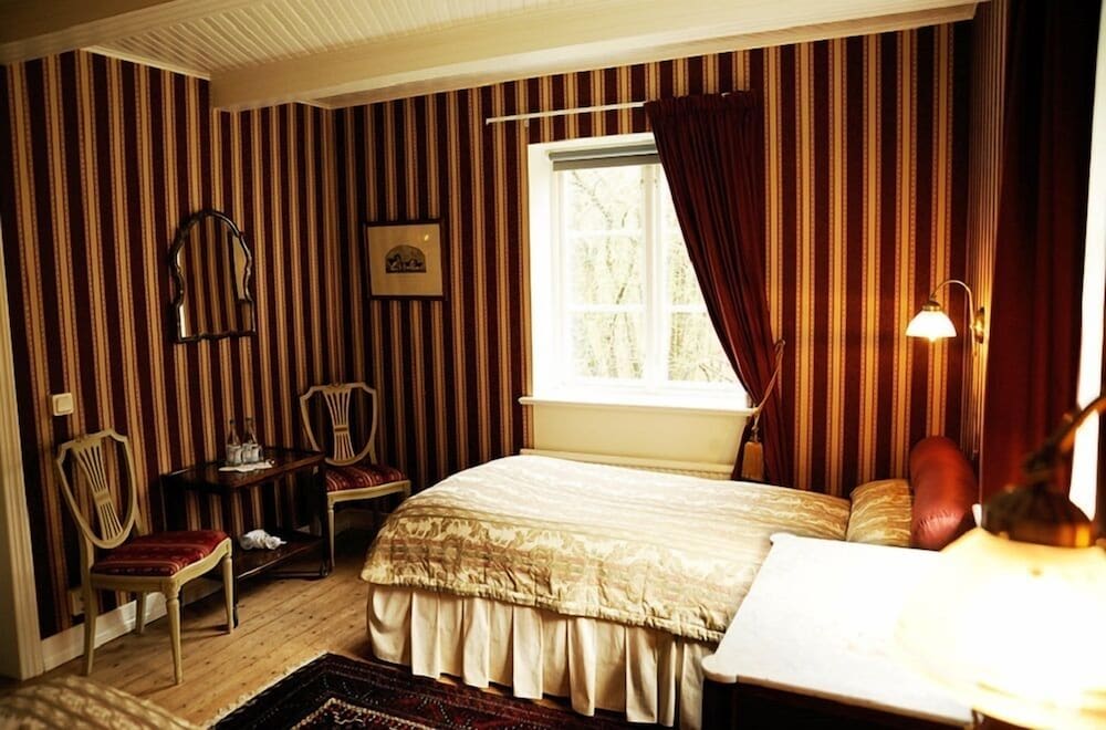 Kronovalls vinslott