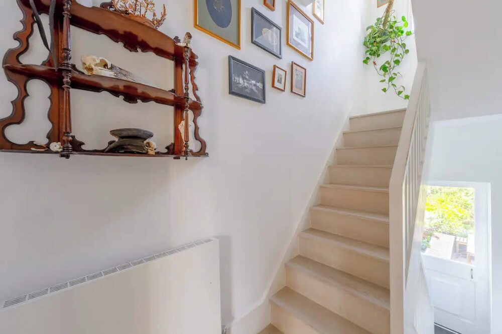 Quirky & Serene 2BD Flat in Dalston
