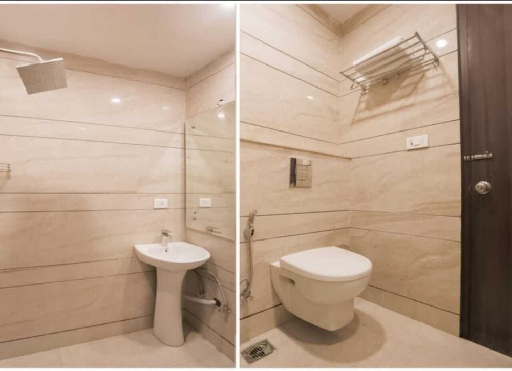 Akshay Hotel