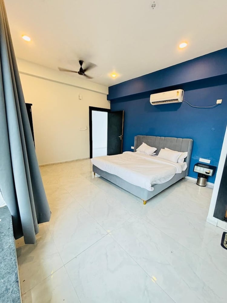 Hotel Sanwariya Family & Restaurant