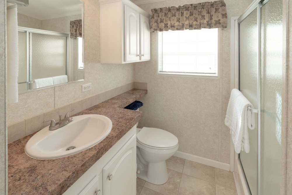 Sebring Vacations - Buttonwood Bay RV Resort - Property Image 21