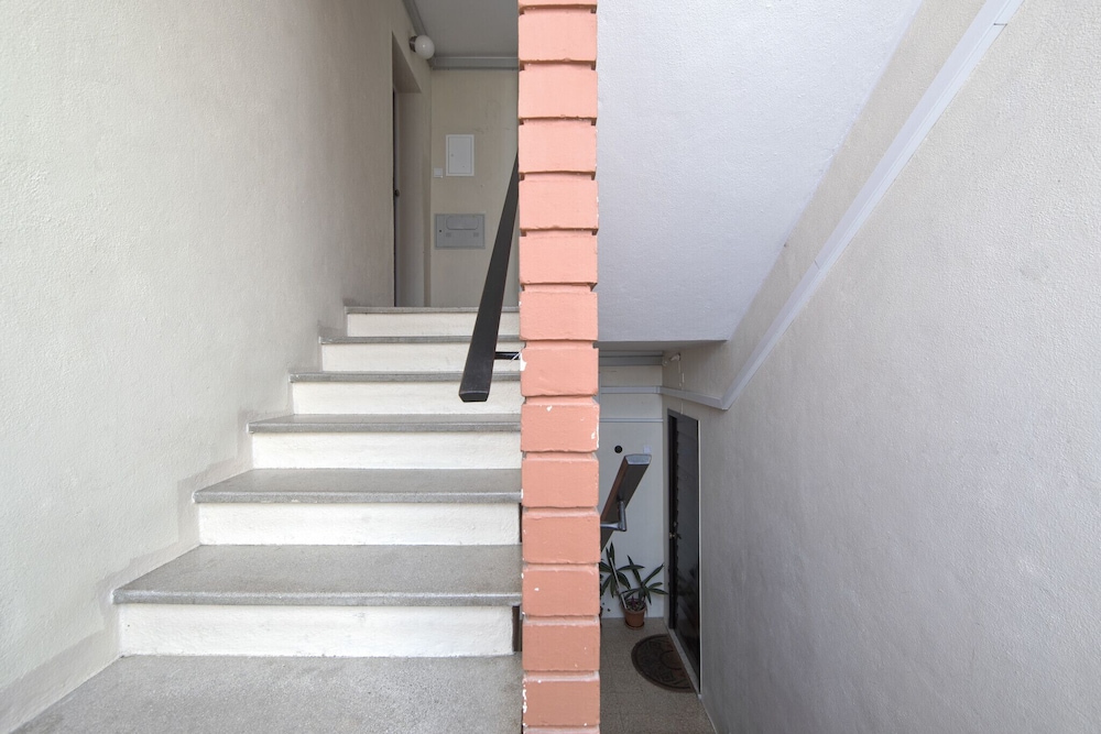 Olivais Modern by Homing