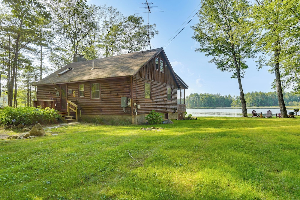 Lakeside Log Cabin w/ Porch in Monadnock Region