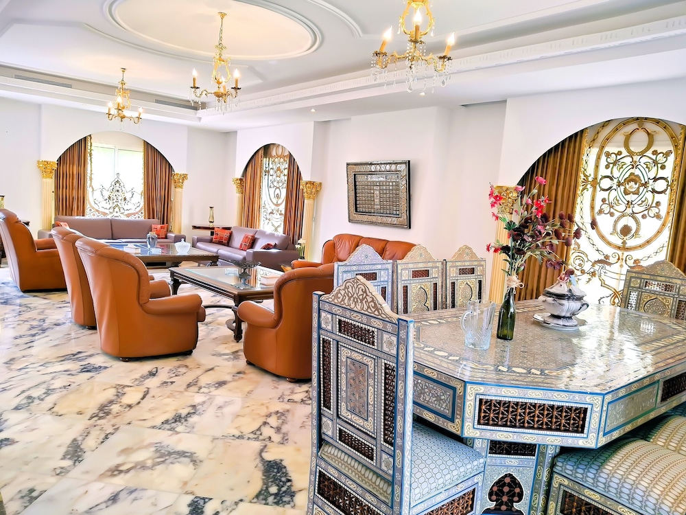 L'Orchidée - Luxury Suites