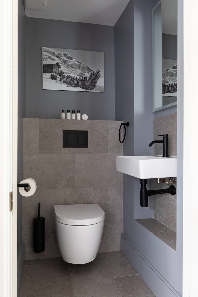 Whittlesey Street II by Onefinestay