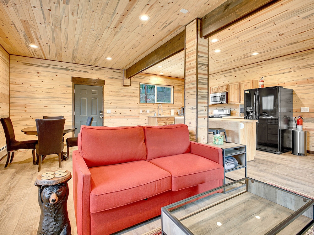 Switchback Basecamp 4 Bedroom Home