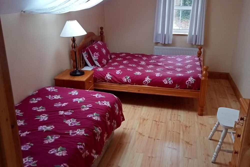 Willowfarmhouse Accommodation view 3