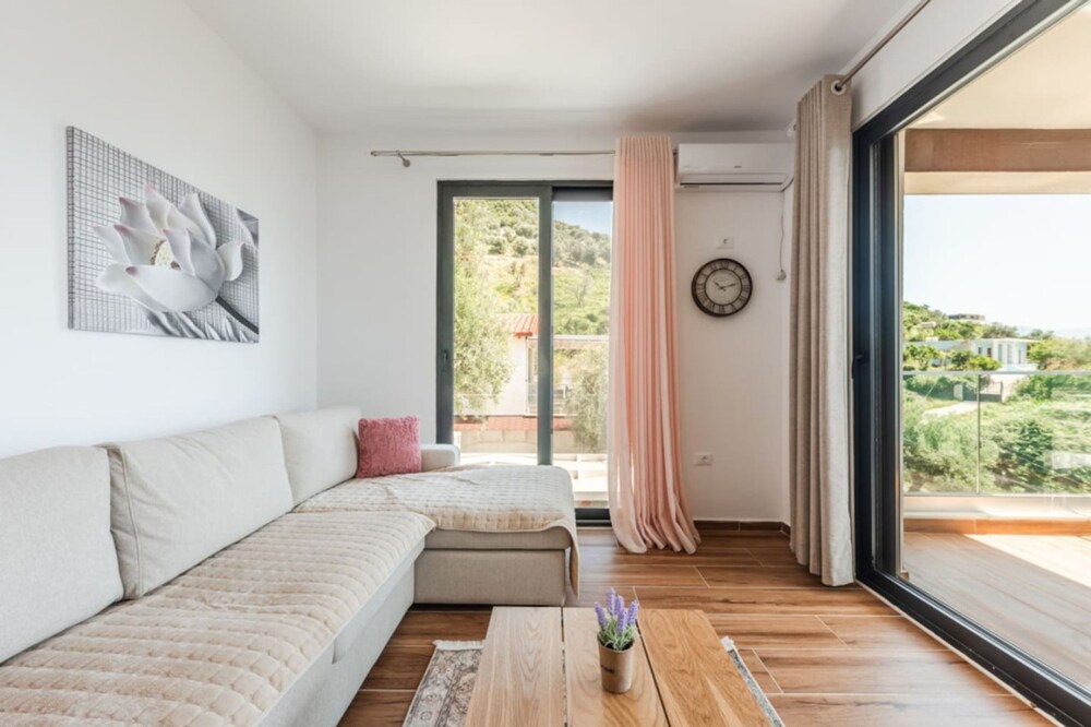 Exclusive Seafront Apartments Apartment 1