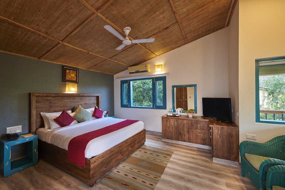 Aacorn Hideaway Resort & Spa