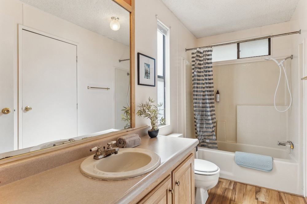 Lincoln Lodge 2 Bedroom Cabin by Yosemite Region Resorts