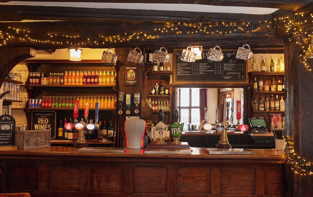 Sudbury Vacations - The Bull Hotel Long Melford by Greene King Inns - Property Image 7