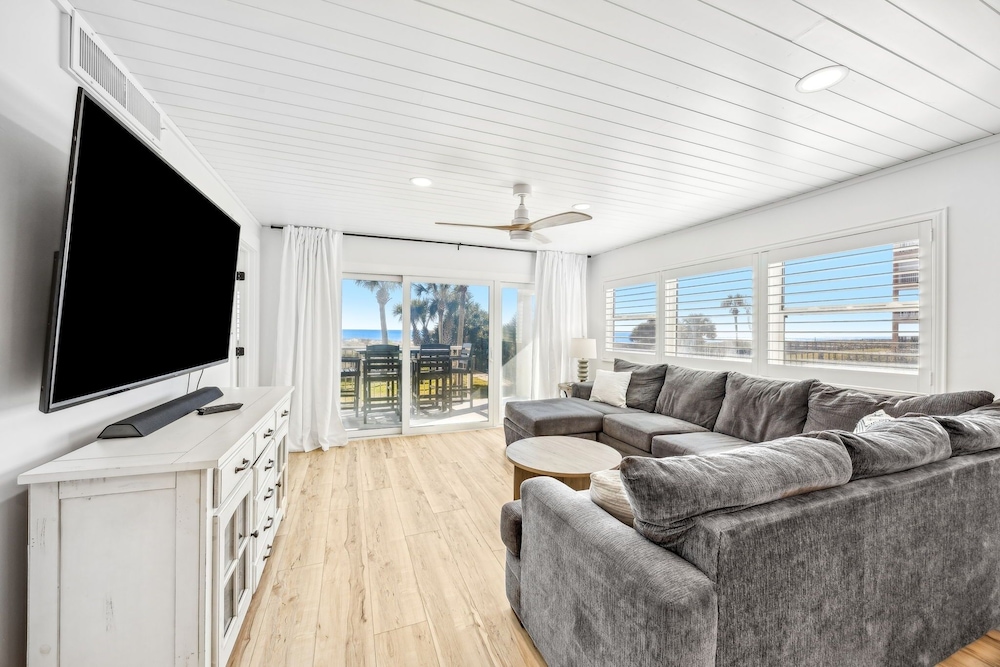 Amelia By The Sea 101 2 Bedroom Condo