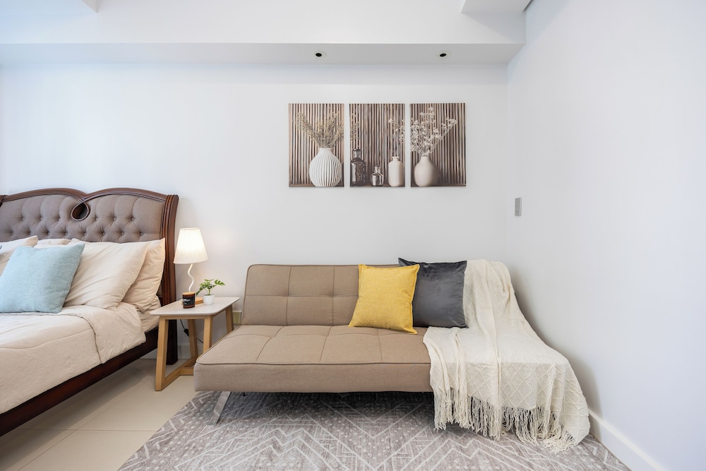 Virgo Nest Rentals - 38th Park Ave, IT Park Cebu - City View