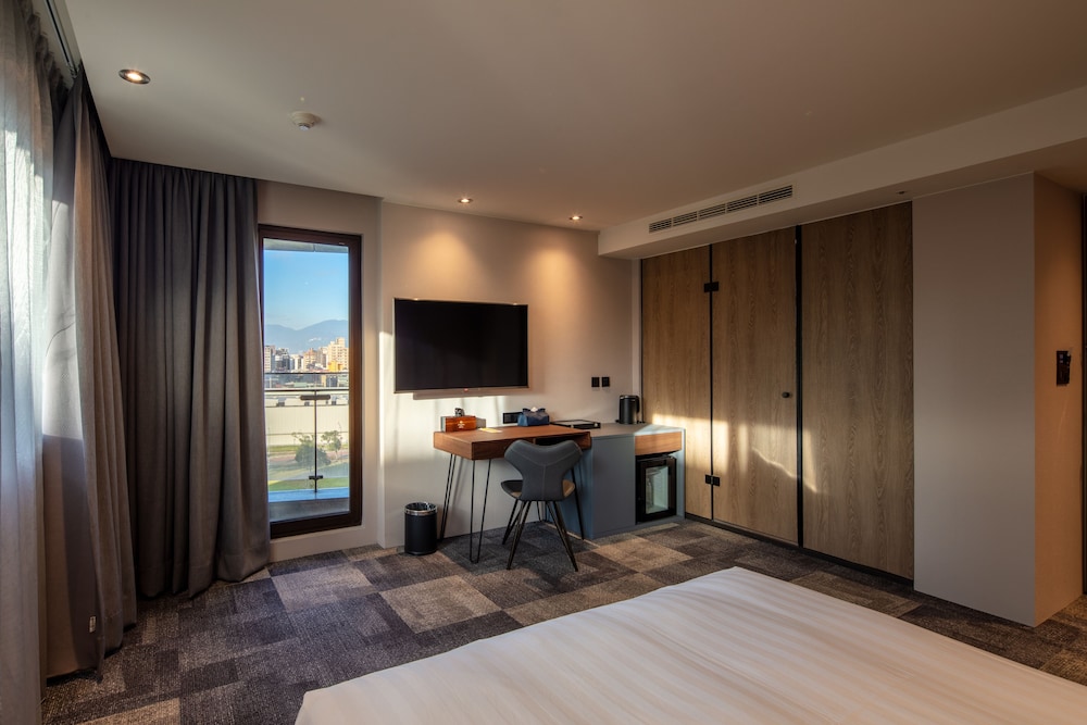 Roaders Plus Hotel Theme