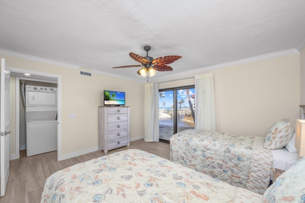 Pointe Santo E4 3 Bedroom Condo