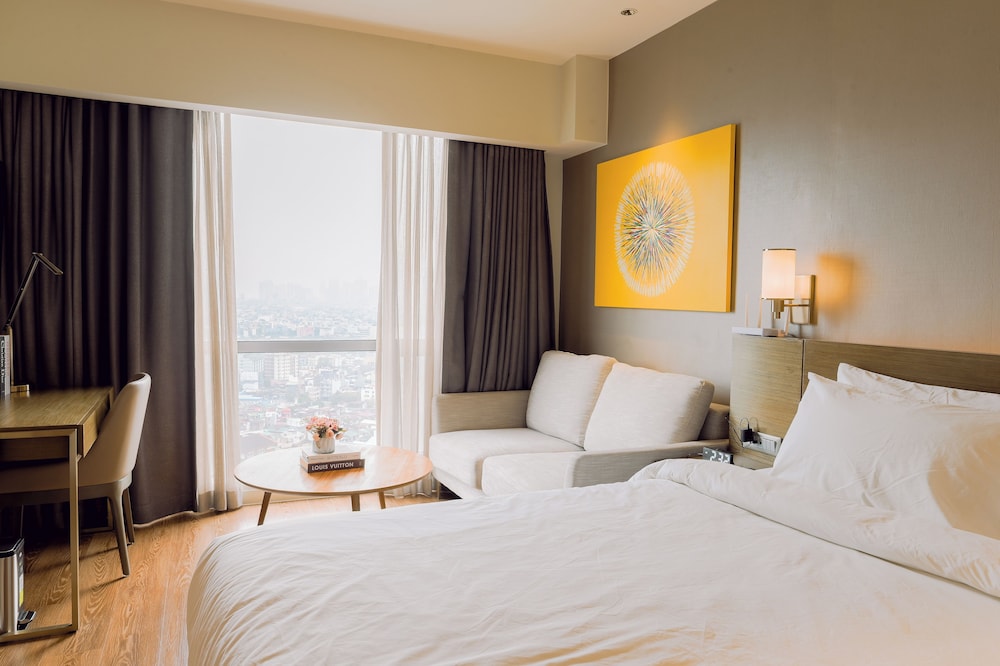 Hotel Residences at Acqua
