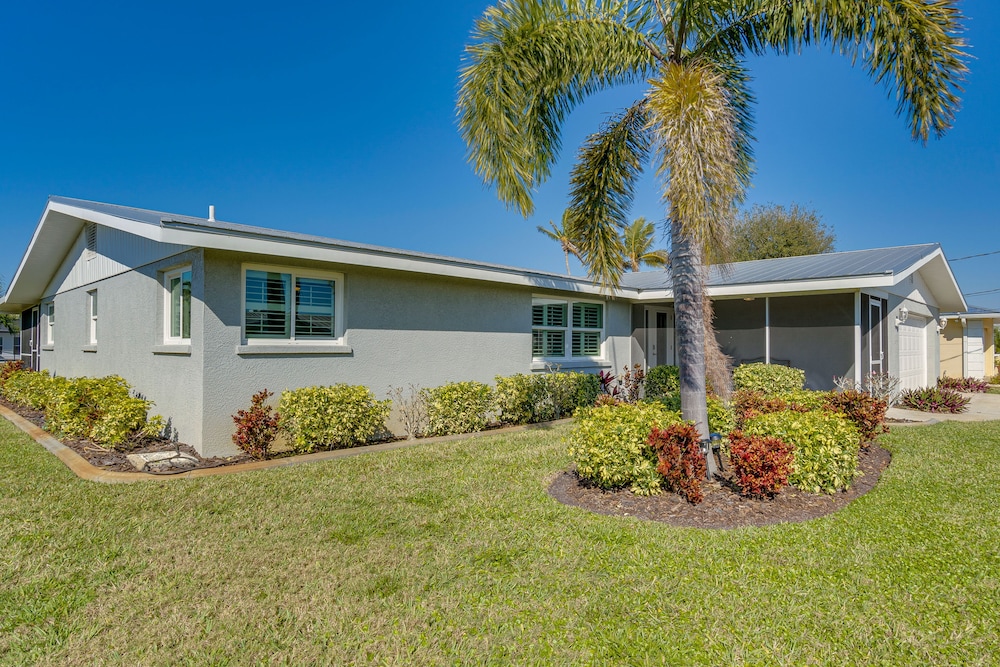 Englewood Vacation Rental ~ 2 Mi to Beach! view 3